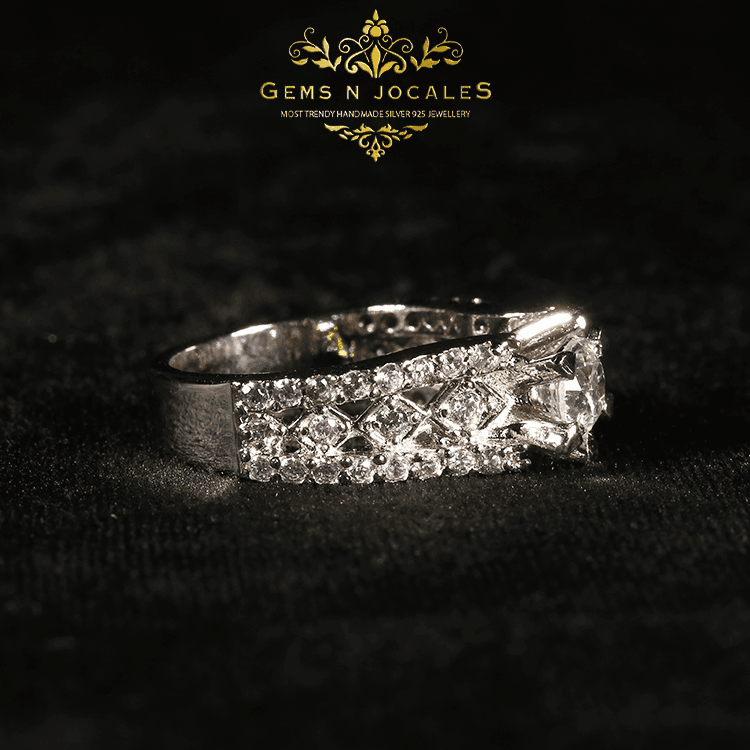 RN-107 Regal Resplendence Silver 925 Ring