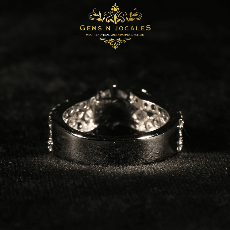 RN-107 Regal Resplendence Silver 925 Ring