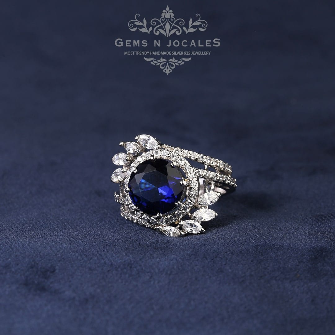 RN-033 Magnificent Monarchy Silver 925 Ring